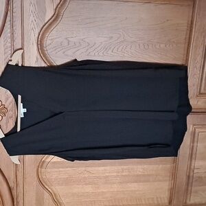 DR2  Sleeveless V Neck Tunic